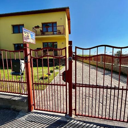 Отель Privat U Eriky Стара-Лесна Экстерьер фото