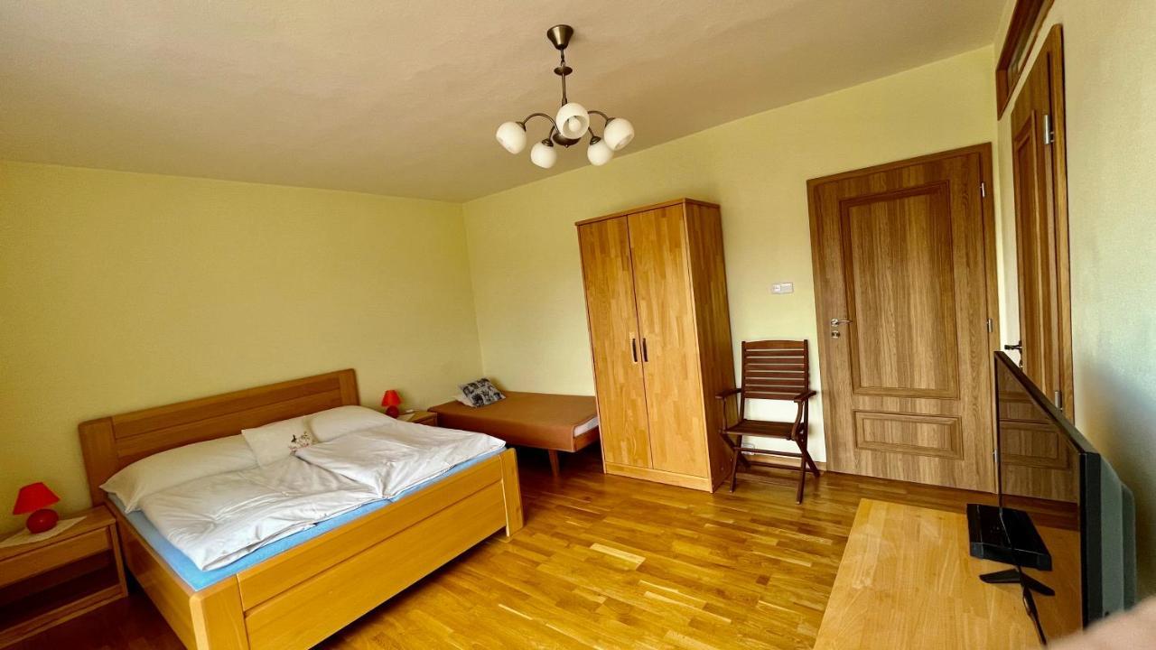 Отель Privat U Eriky Стара-Лесна Экстерьер фото