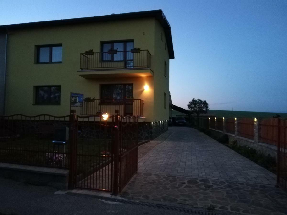 Отель Privat U Eriky Стара-Лесна Экстерьер фото